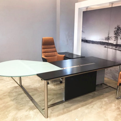 میز دیکتت Diktat 