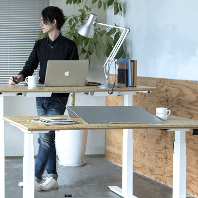 میز با قابلیت تنظیم ارتفاع ای مو تو - Emoto height adjustable table 